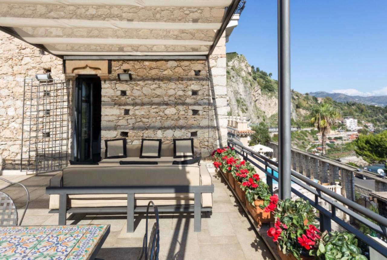 Eleonora Isola Bella Sea View Small Pool + Jacuzzi Villaer Taormina